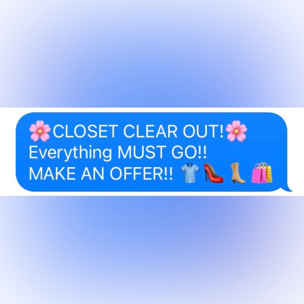 Help me clear out my closet!! Make an offer!!

👠👢👗👚👔👕👖☀️🎉🛍️🌸